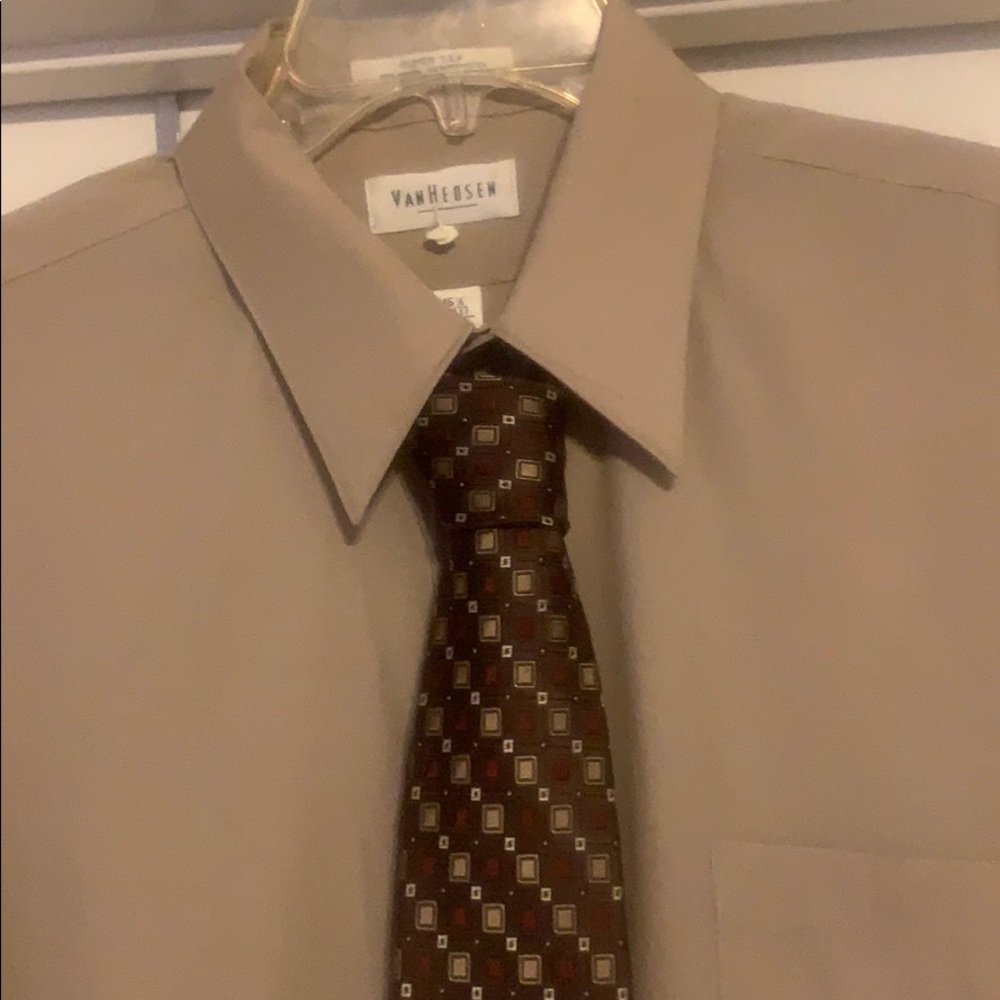 Dress Shirt by VanHeusen TALL 16.5 36/37 Beige.